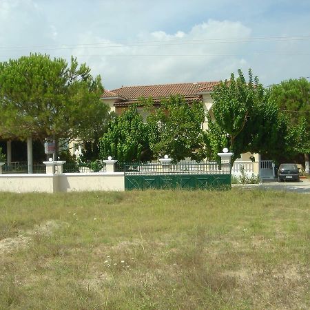Rallou Rooms & Apartments Gaitani Экстерьер фото
